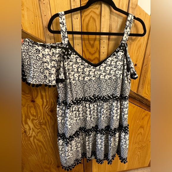 Chetta B dress, off the shoulder with straps, size 16 - Picture 2 of 3